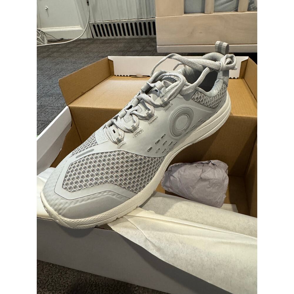 Skora Sneakers white New with box 
Men’s 9 
Women 10.5